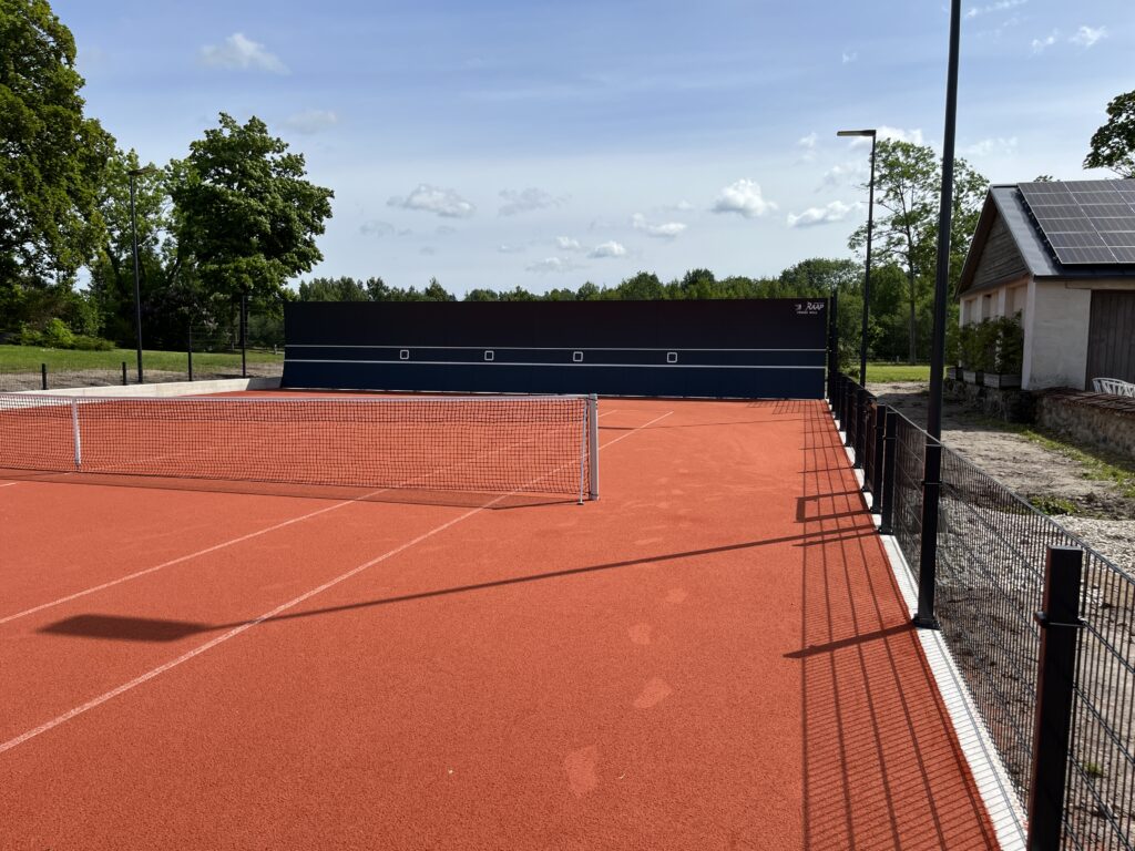 ARC_Viitina Advantage Red Court - Viitina